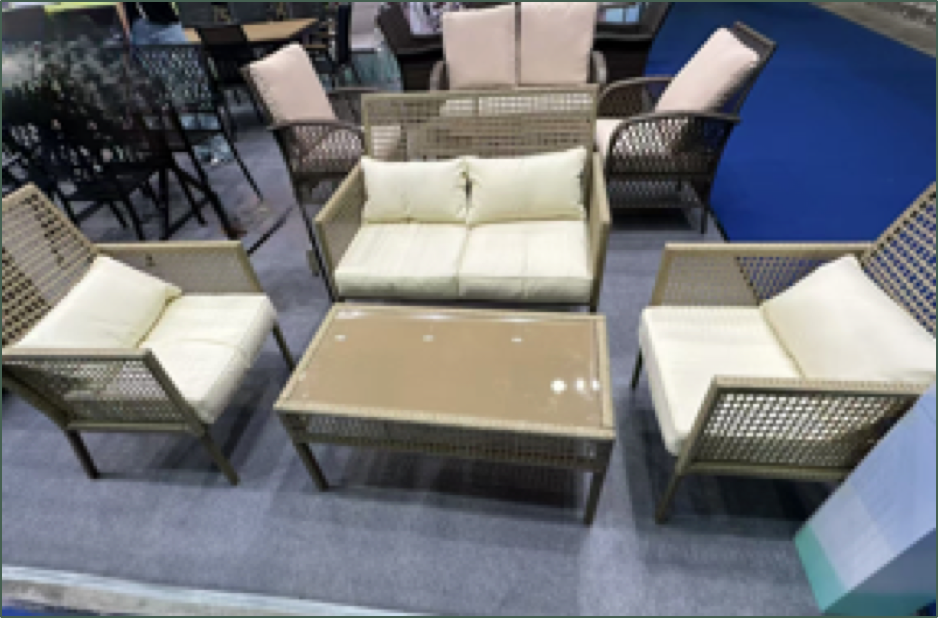 2+1+1 with table 